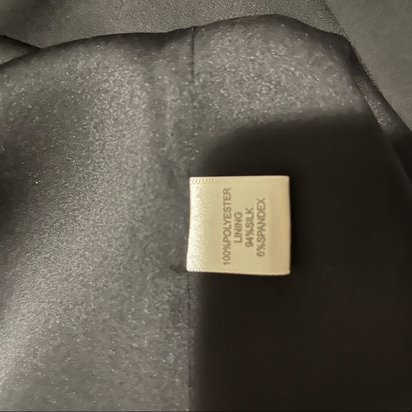 ST. John Pusy-Bow Blouse, Size  4 - Picture 8 of 13